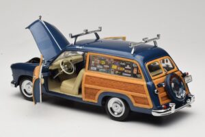 Ford Woody Station Wagon Bayview Blue Surf Shop Motor City 1:18 60002 Metal — billede 5 af 8