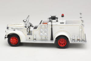 GMC Brandbil Hvid Road Signature 1:18 20068 Metal — billede 4 af 9