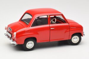 Goggomobil T 250 Rød Revell 1:18 8952 Metal — billede 2 af 7
