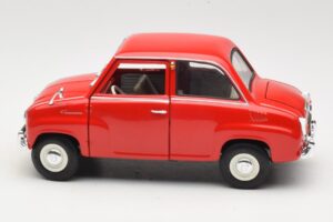 Goggomobil T 250 Rød Revell 1:18 8952 Metal — billede 3 af 7