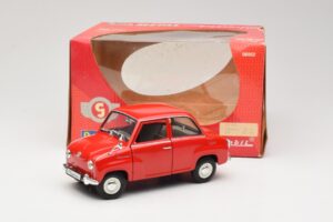 Goggomobil T 250 Rød Revell 1:18 8952 Metal — billede 7 af 7