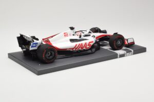 Haas VF-22 #20 K. Magnussen Bahrain GP 2022 Minichamps 1:18 117220120 Metal — billede 3 af 6
