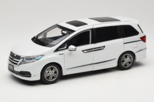 Honda Elysion Hvid OEM 1:18 430056 Metal