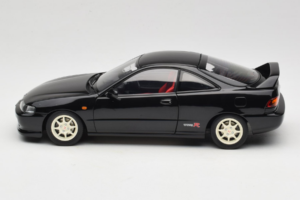 Honda Integra Type R DC2 Pre-Facelift Flamenco Black Pearl MotorHelix 1:18 M85203 Metal — billede 4 af 8