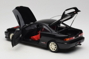 Honda Integra Type R DC2 Pre-Facelift Flamenco Black Pearl MotorHelix 1:18 M85203 Metal — billede 5 af 8