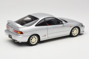 Honda Integra Type R DC2 Pre-Facelift Vogue Silver Metallic MotorHelix 1:18 M85202 Metal — billede 3 af 8