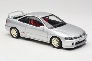 Honda Integra Type R DC2 Pre-Facelift Vogue Silver Metallic MotorHelix 1:18 M85202 Metal — billede 6 af 8