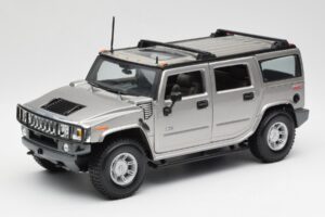 Hummer H2 Sølv Maisto 1:18 7449569 Metal