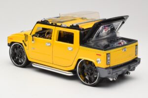 Hummer H2 SUT Concept Gul Maisto 1:18 31067 Metal — billede 7 af 8