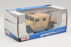 AM General Humvee Military Maisto 1:27 31974 Metal — billede 2 af 3