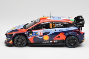Hyundai i20 N Rally1 WRC #11 T. Neuville / M. Wydaeghe Central European Rally Winner 2023 IXO 1:18 18RMC193 Metal — billede 3 af 6