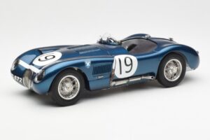 Jaguar C-Type #19 J. Stewart Ecurie Ecosse Goodwood Members Meeting 1954 CMC 1:18 M-192 Metal
