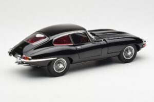 Jaguar E-Type 3.8 Series 1 Sort Kyosho 1:18 08954BK Metal — billede 3 af 8