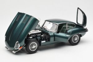 Jaguar E-Type 3.8 Series 1 Mørkegrøn Kyosho 1:18 08954DG Metal — billede 2 af 8