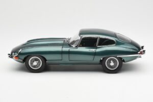 Jaguar E-Type 3.8 Series 1 Mørkegrøn Kyosho 1:18 08954DG Metal — billede 4 af 8