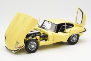 Jaguar E-Type 3.8 Series 1 Lys Gul Kyosho 1:18 08954LY Metal — billede 2 af 8