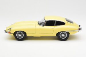 Jaguar E-Type 3.8 Series 1 Lys Gul Kyosho 1:18 08954LY Metal — billede 4 af 8