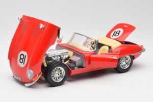 Jaguar E-Type Cabriolet Rød Bburago 1:18 3016 Metal — billede 2 af 8