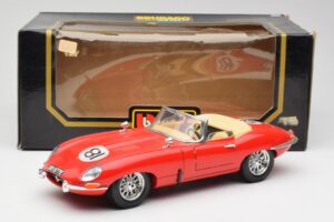 Jaguar E-Type Cabriolet Rød Bburago 1:18 3016 Metal — billede 8 af 8