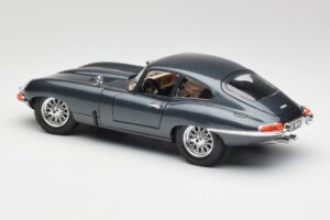 Jaguar E-Type Series 1 Grøn Bburago 1:18 3018-M1 Metal — billede 4 af 8