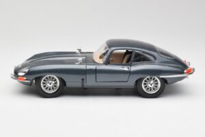 Jaguar E-Type Grå Bburago 1:18 30018 Metal — billede 4 af 8
