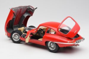 Jaguar E-Type Rød Bburago 1:18 3018 Metal — billede 5 af 8