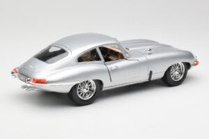 Jaguar E-Type Series 1 Sølv Bburago 1:18 3018-M2 Metal — billede 3 af 8