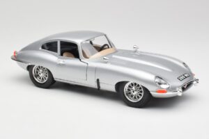 Jaguar E-Type Series 1 Sølv Bburago 1:18 3018-M2 Metal — billede 6 af 8