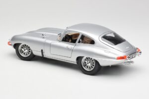 Jaguar E-Type Series 1 Sølv Bburago 1:18 3018-M2 Metal — billede 7 af 8