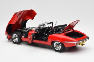Jaguar E-Type Roadster Series III V12 Rød AUTOart 1:18 73523 Metal — billede 5 af 8