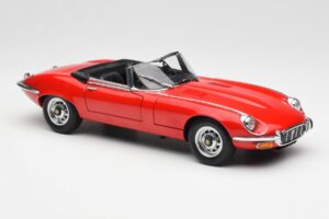 Jaguar E-Type Roadster Series III V12 Rød AUTOart 1:18 73523 Metal — billede 6 af 8