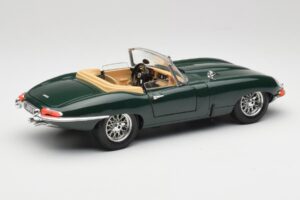 Jaguar E-Type Series 1 Roadster Grøn Bburago 1:18 3018-M5 Metal — billede 3 af 8