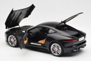 Jaguar F-Type R X152 Mat Sort AUTOart 1:18 73652 Komposit — billede 5 af 8
