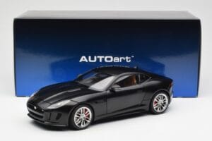 Jaguar F-Type R X152 Mat Sort AUTOart 1:18 73652 Komposit — billede 8 af 8