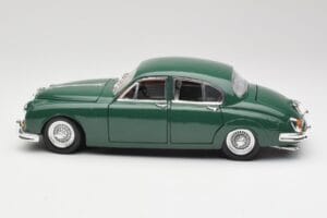 Jaguar Mark II British Racing Grøn & Blå Interiør Maisto 1:18 59001 Metal — billede 4 af 8