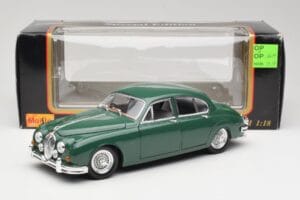 Jaguar Mark II British Racing Grøn & Blå Interiør Maisto 1:18 59001 Metal — billede 8 af 8
