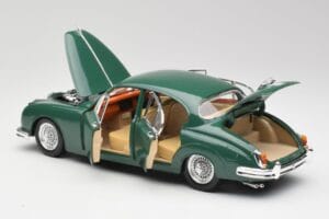 Jaguar Mk II British Racing Grøn Maisto 1:18 50287 Metal — billede 5 af 8