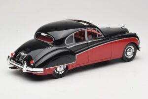 Jaguar Mk VIII Sort & Mørkerød BoS Models 1:18 BOS408 Resin — billede 2 af 6