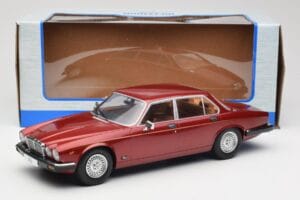Jaguar XJ Series III Metallic Dark Red MCG 1:18 MCG18176 Metal — billede 6 af 6