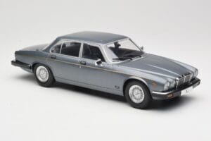 Jaguar XJ Series III Metallic Grey MCG 1:18 MCG18177 Metal — billede 4 af 6