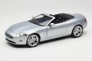 Jaguar XK X150 Cabriolet Sølv Minichamps 1:18 153130533 Metal