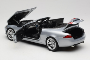 Jaguar XK X150 Cabriolet Sølv Minichamps 1:18 153130533 Metal — billede 5 af 8
