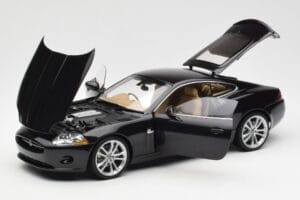 Jaguar XK-R X150 Midnight Sort AUTOart 1:18 73632 Metal — billede 2 af 8