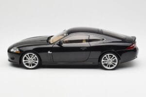 Jaguar XK-R X150 Midnight Sort AUTOart 1:18 73632 Metal — billede 4 af 8