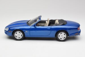 Jaguar XK8 X100 Cabriolet Azure Blå Maisto 1:18 50286 Metal — billede 4 af 8