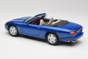 Jaguar XK8 X100 Cabriolet Azure Blå Maisto 1:18 50286 Metal — billede 7 af 8