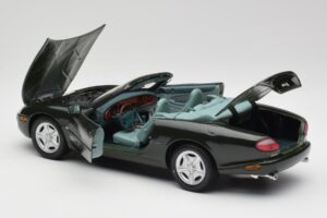 Jaguar XK8 X100 Cabriolet British Racing Grøn Maisto 1:18 50285 Metal — billede 5 af 8