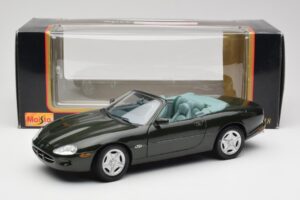 Jaguar XK8 X100 Cabriolet British Racing Grøn Maisto 1:18 50285 Metal — billede 8 af 8