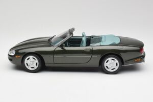 Jaguar XKR X100 Cabriolet Grøn Maisto 1:18 37800-M1 Metal — billede 4 af 8