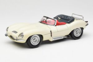 Jaguar XKSS Creme AUTOart 1:18 73512 Metal